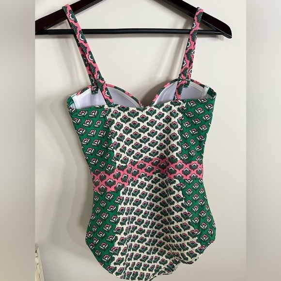 Boden swimsuit. one-piece. Portofino cup size - Picture 2 of 6